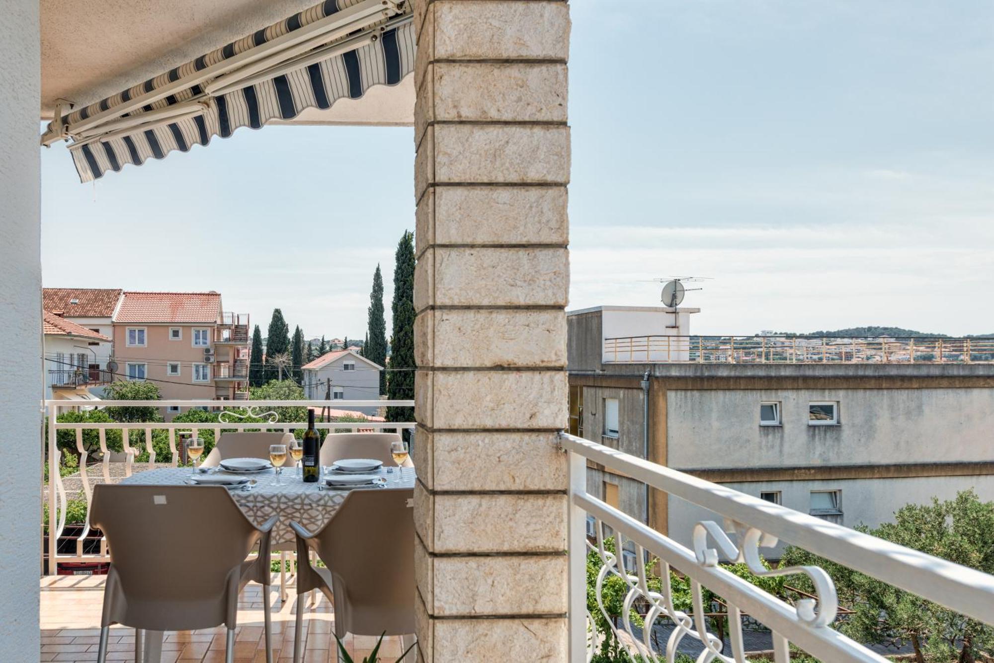 Villa Daniela Trogir Buitenkant foto